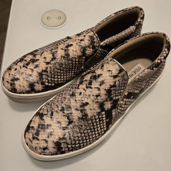 8. Steve Madden Snakeprint Slip-On‎ Sneakers - Picture 1 of 4